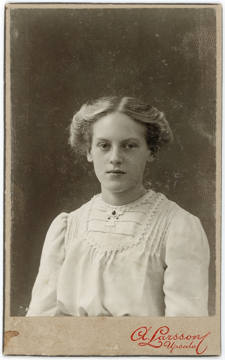 Kabinettsfotografi - Sigrid A, Uppsala 1912