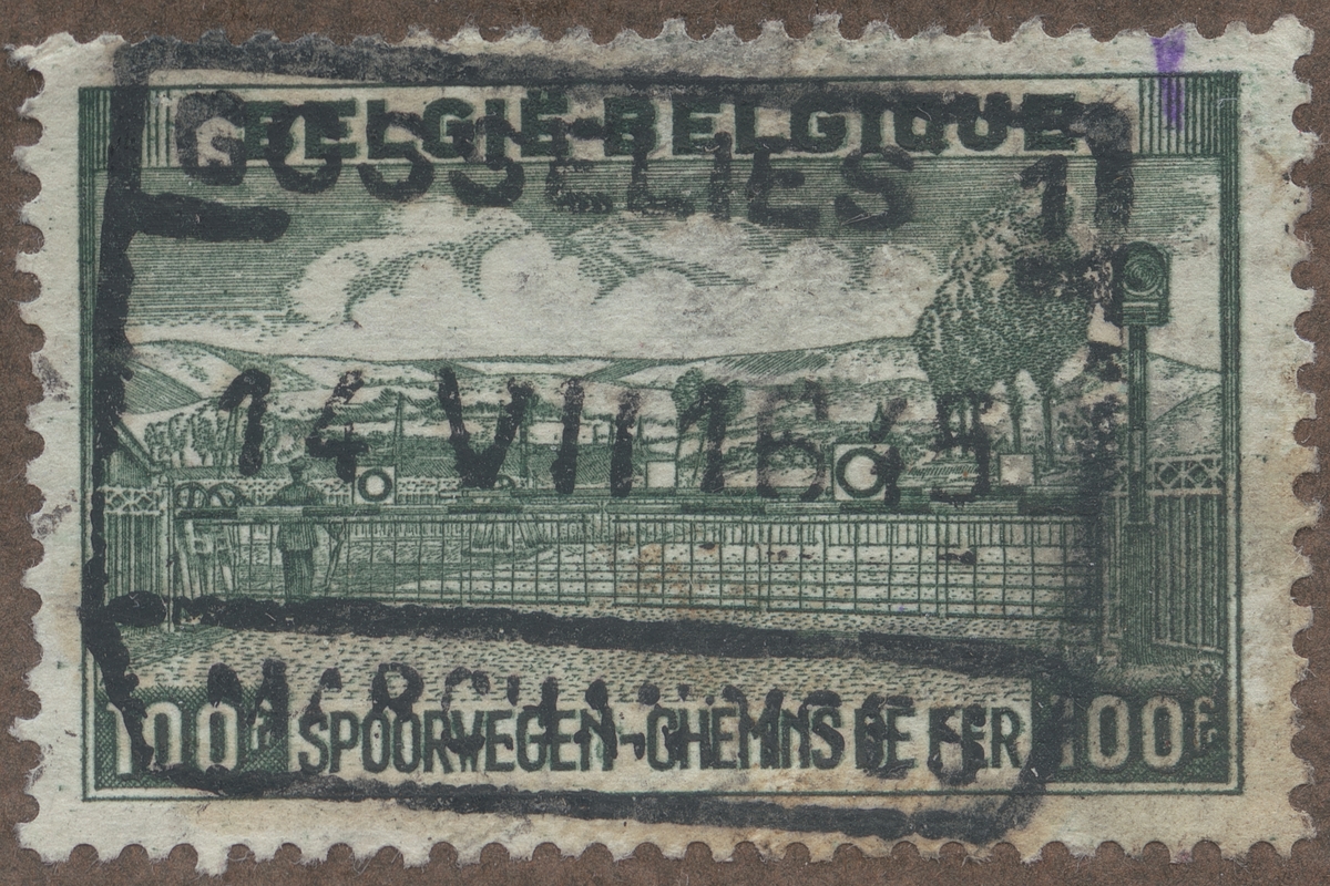 Frimärke ur Gösta Bodmans filatelistiska motivsamling, påbörjad 1950. Frimärke från Belgien, 1946. Motiv av Bevakad järnvägsövergång med fällbom "Paketpost märke"