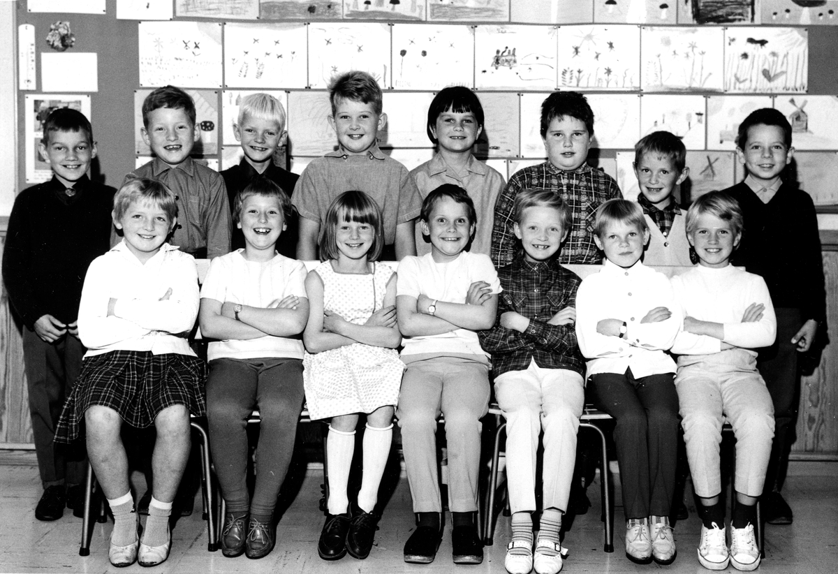 Kinnarps skola 1964 klass 2b. Alice Larsson.