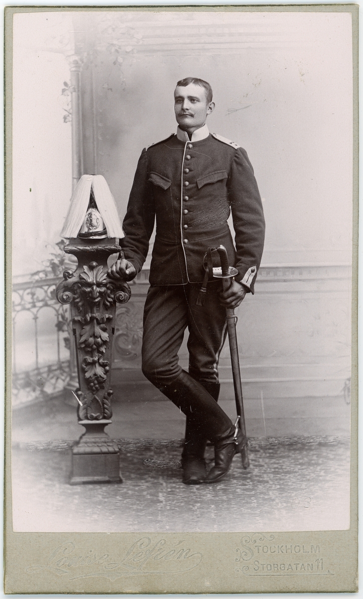 Kabinettsfotografi - man i uniform, Stockholm 1903