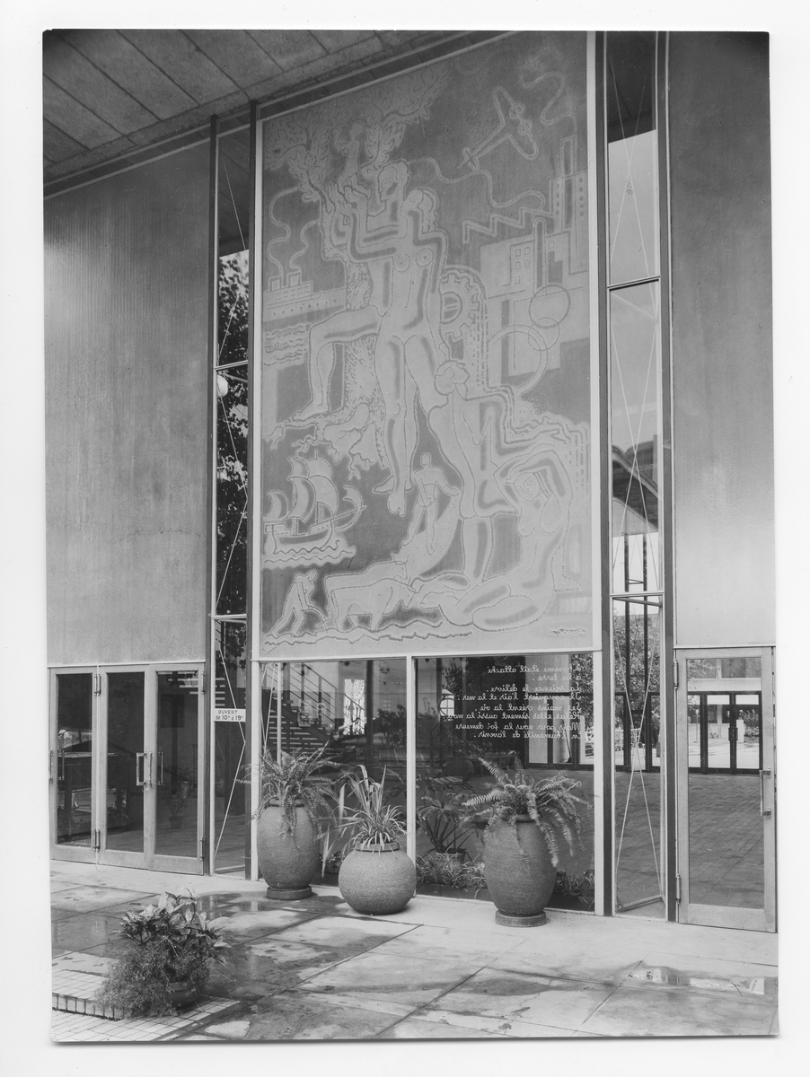 Sveriges paviljong på Parisutställningen 1937
Entrén och glaspannån av Viktor Lindstrand.