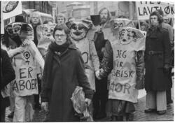Den internasjonale kvinnedagen. 8. mars 1975. Lesbiske skjul
