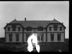 Murbygning på Bastøy. Bastøy skolehjem var i drift fra 1900 