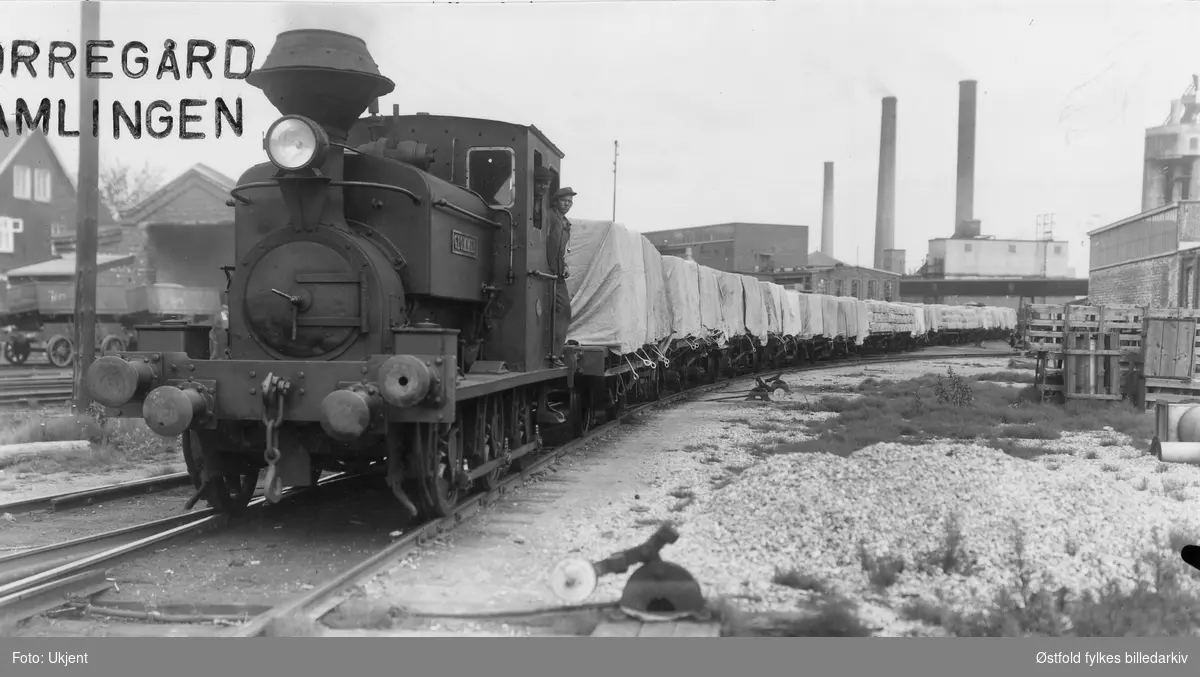 Lokomotivet "Glommen", Borregård transport av papir og cellulose-baller til Melløs.