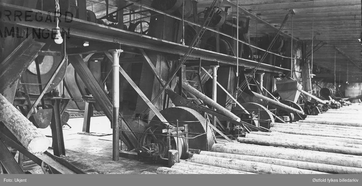 Borregård fabrikker i Sarpsborg 1928. Renseri 2, huggerne med  aut.omatisk Ilegging.