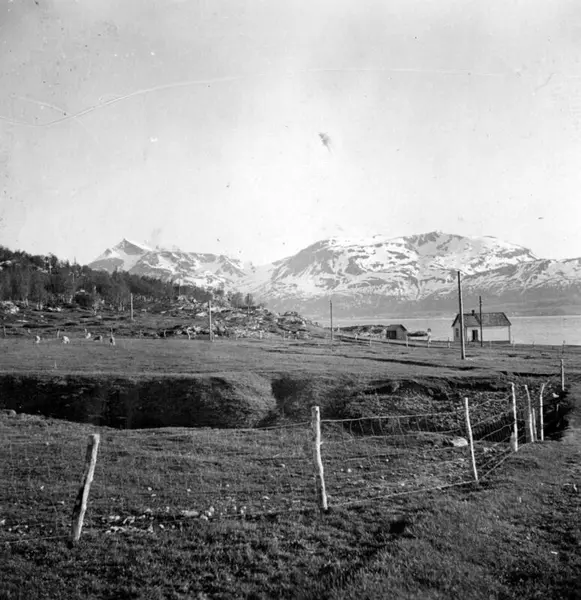 Den Gamle Skolen På Sand, Malangen - Midt-Troms Museum / DigitaltMuseum