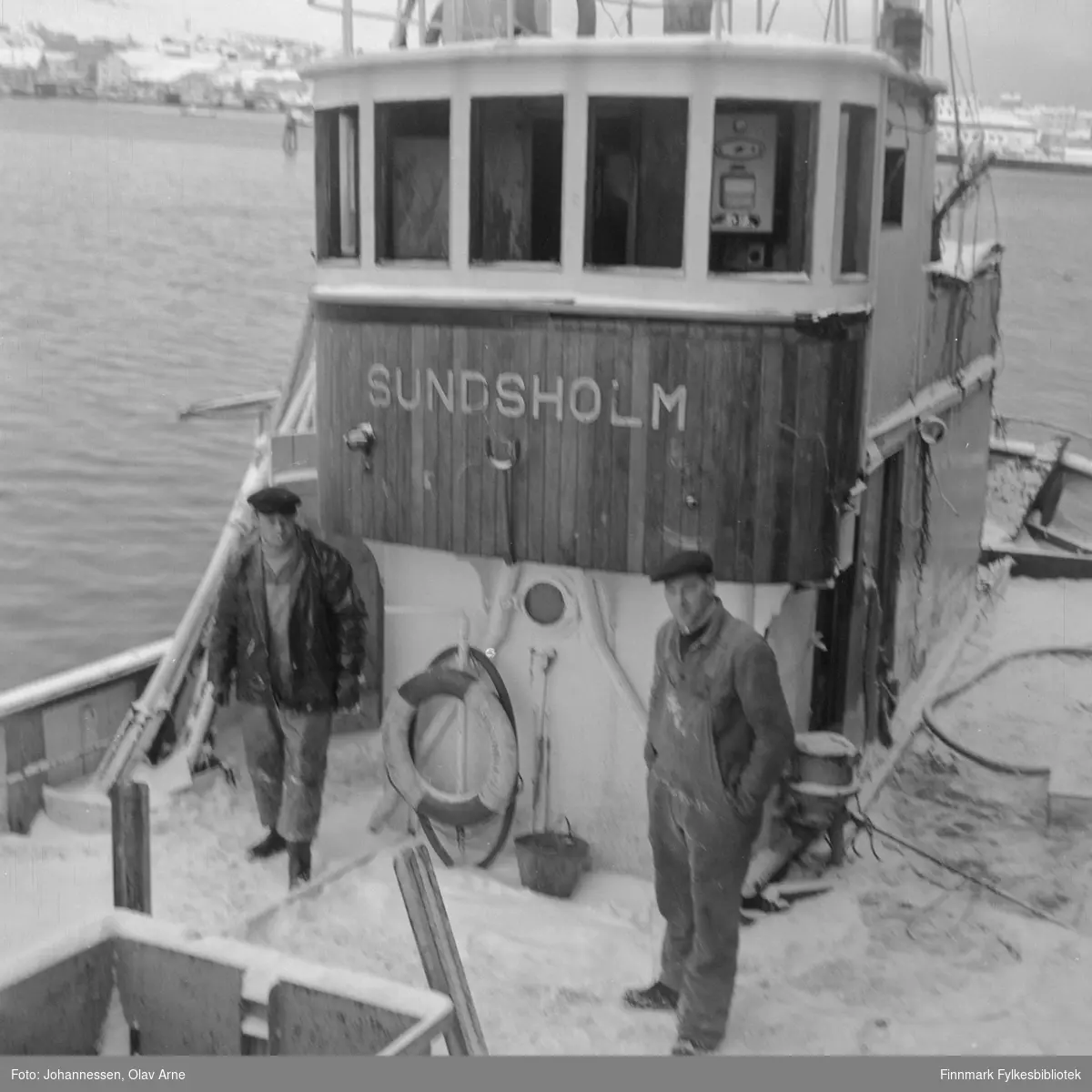 Mannskap ombord båten "Sundsholm"