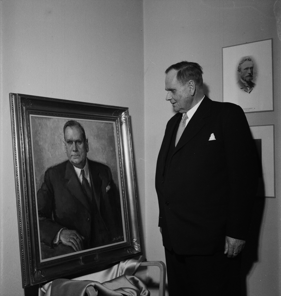 Porträttavtäckning på Uppsala byggmästareförening, Uppsala 1955