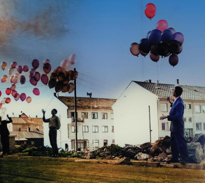 Menn med ballonger, 1950-tallet.