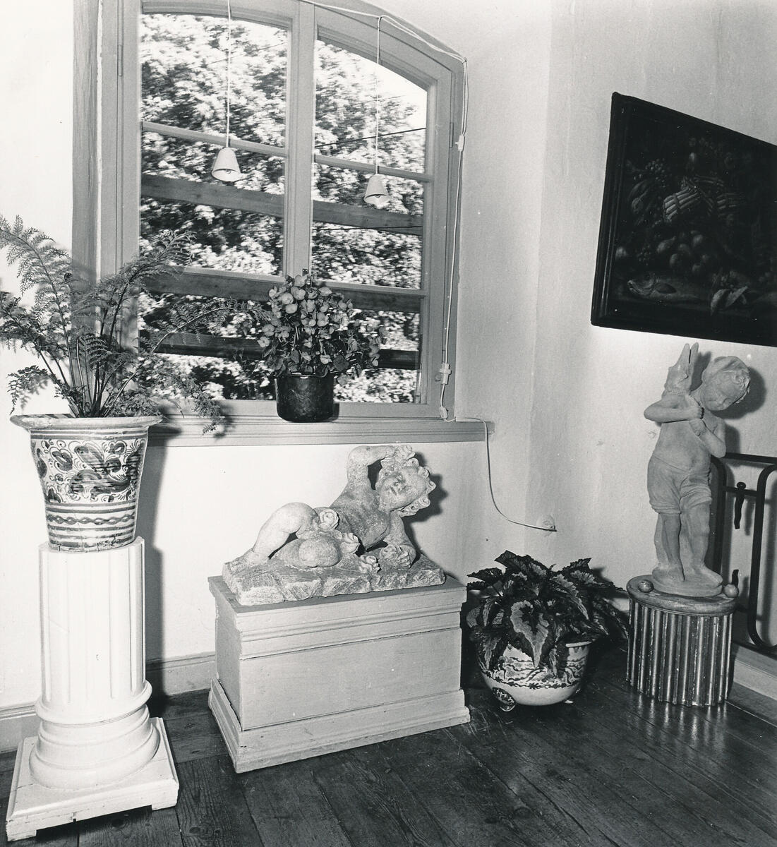 Hallen första en trappa upp, Duvnäs nedre gård. Foto 1961.