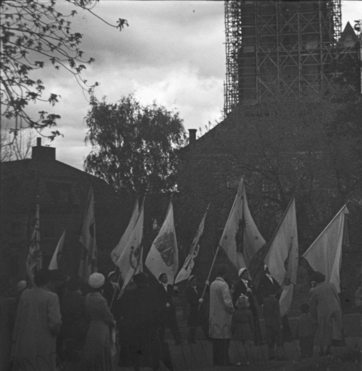 Studenter med flaggor, Uppsala