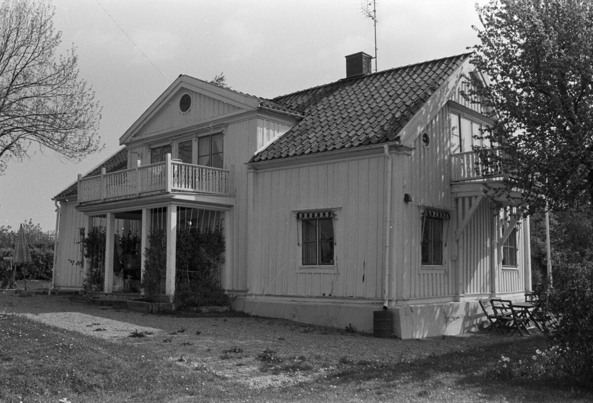 Mangårdsbyggnad, Testeby 1:4, Vårfrukyrka socken, Uppland 1990