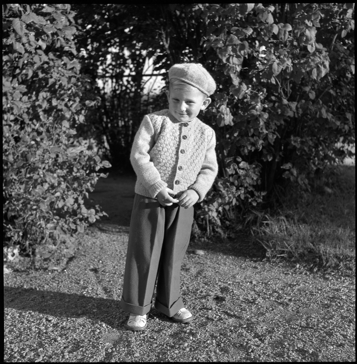 Okänd liten pojke, sept 1950