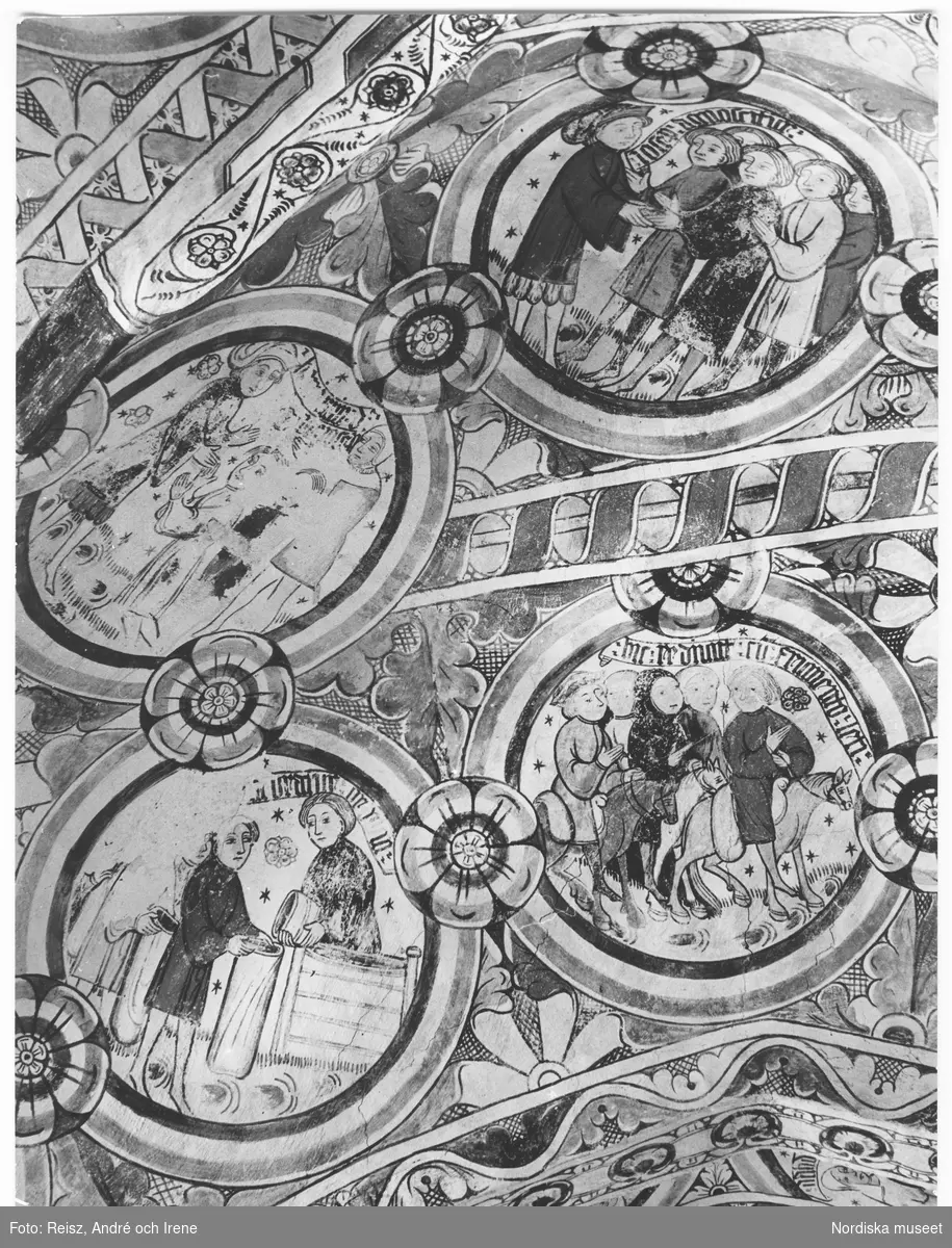 Östergötland. Detalj av Risinge gamla kyrkans interiör från senare hälften av 1100-talet.