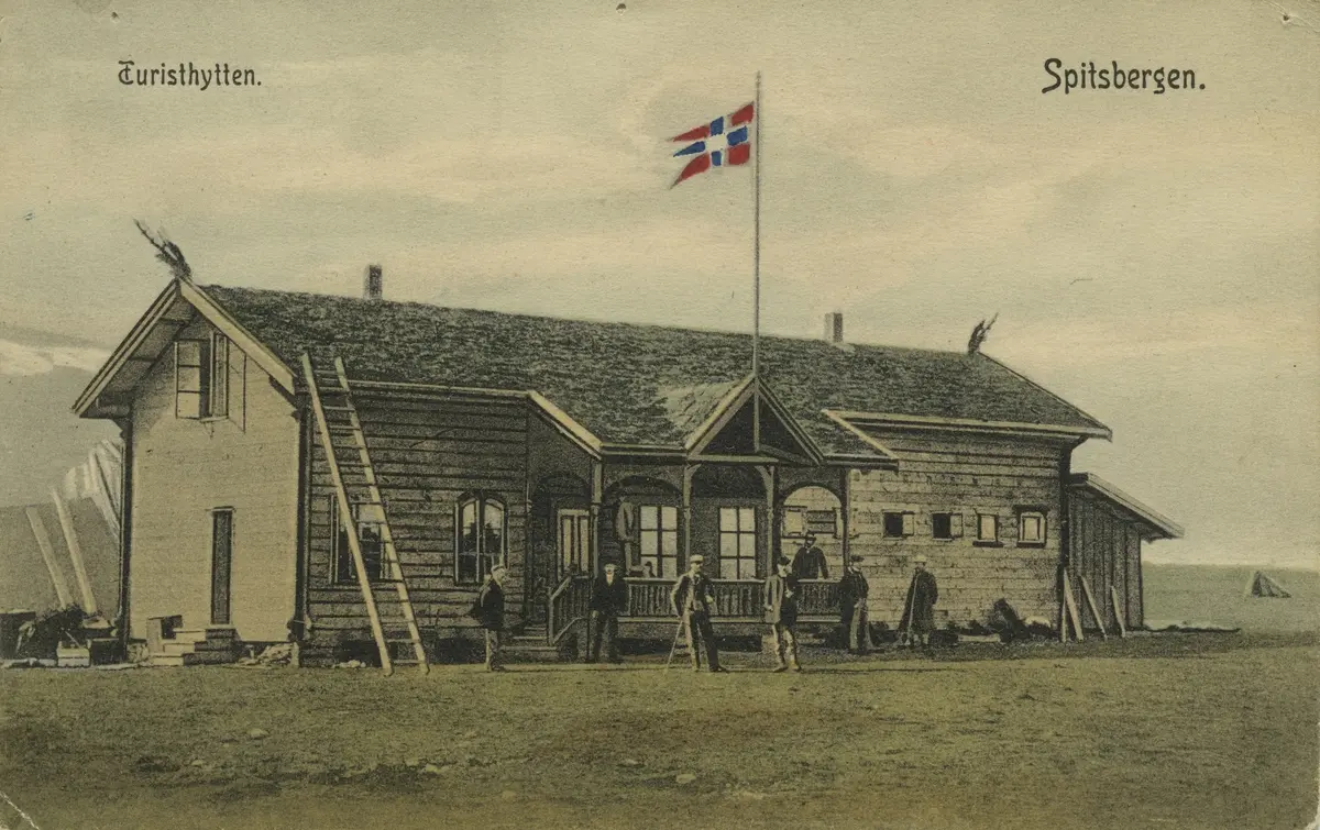 Turisthytta på Hotellneset. Postkort.