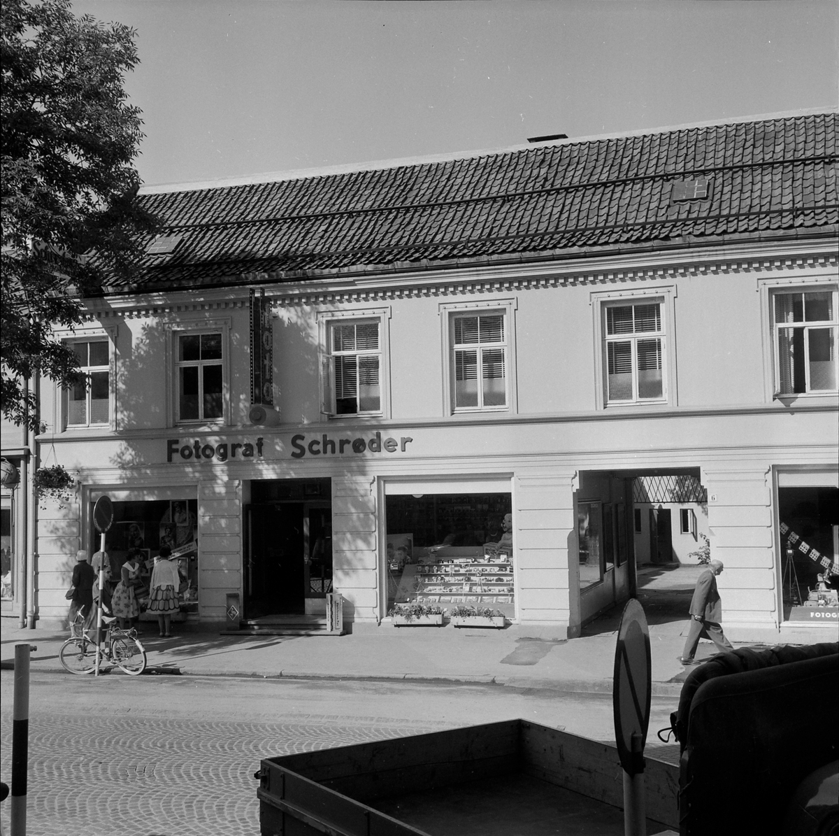 Fasaden til Fotograf Schrøders forretning i Nordre gate.