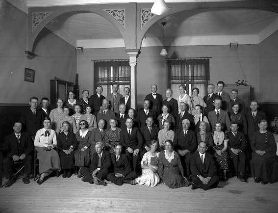 Fotografens ant: Grupp tagen i Filadelfialokalen 1935.