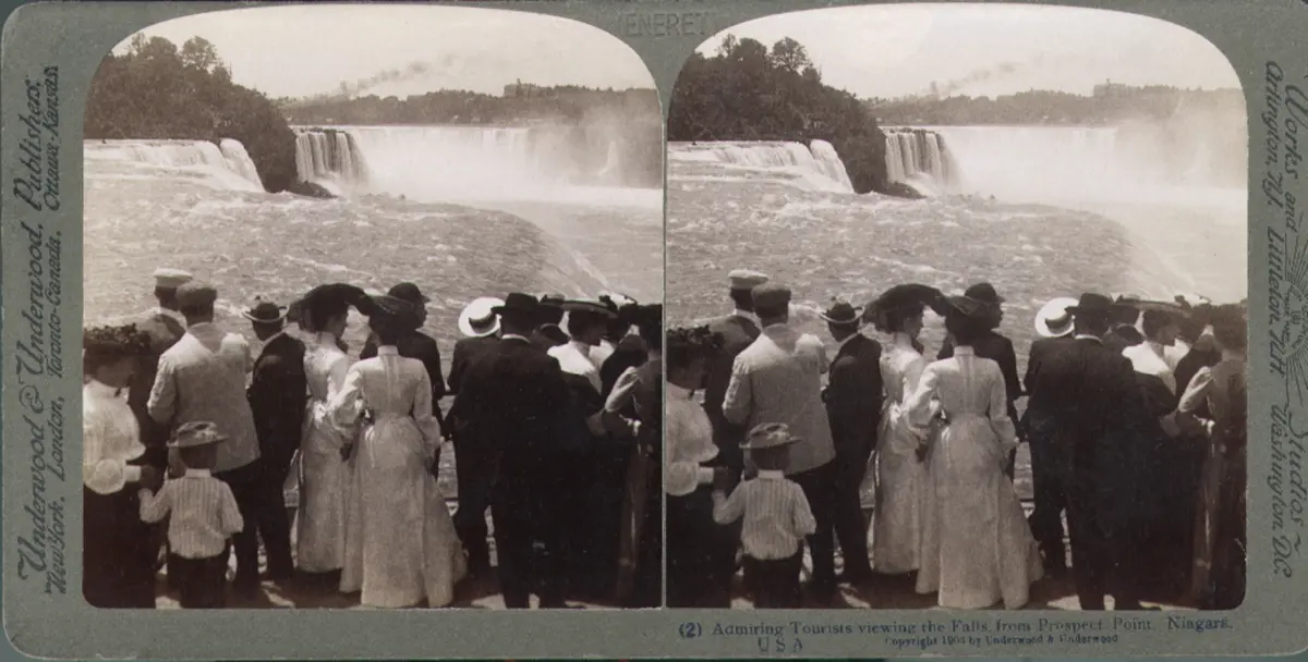 Stereoskopiskt fotografi.
"Admiring Tourists viewing the Falls, from Procpect Point, Niagara".