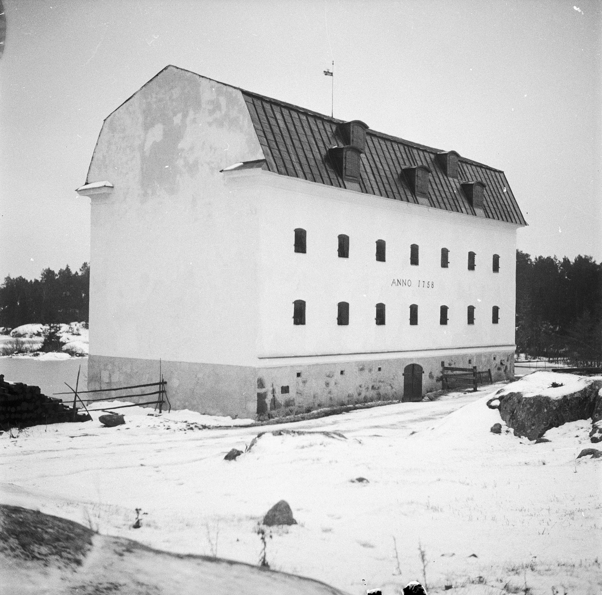 Hållnäs gamla sockenmagasin anno 1758, Uppland