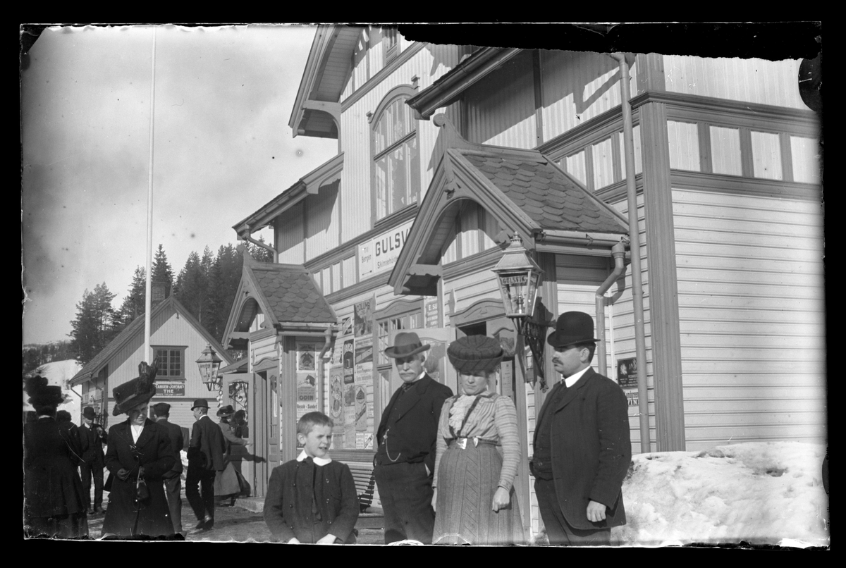 Personer på Gulsvik stasjon