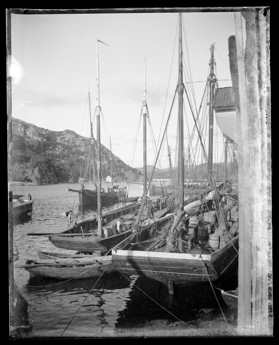 Egersund havn med flere seilskuter