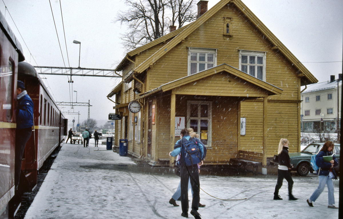 Vestby stasjon Østfoldbanen Vestre linje. Arkitekt P. A. Blix (1878)
