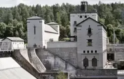 Rånåsfoss kraftstasjon i Glomma. Nedstrøms side