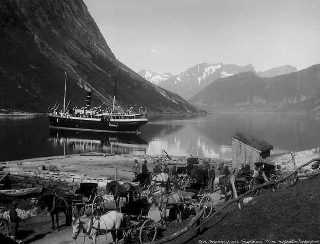 Prot: Norangsfjord - Øie Mira landsetter Pasagerer 27/7 1910