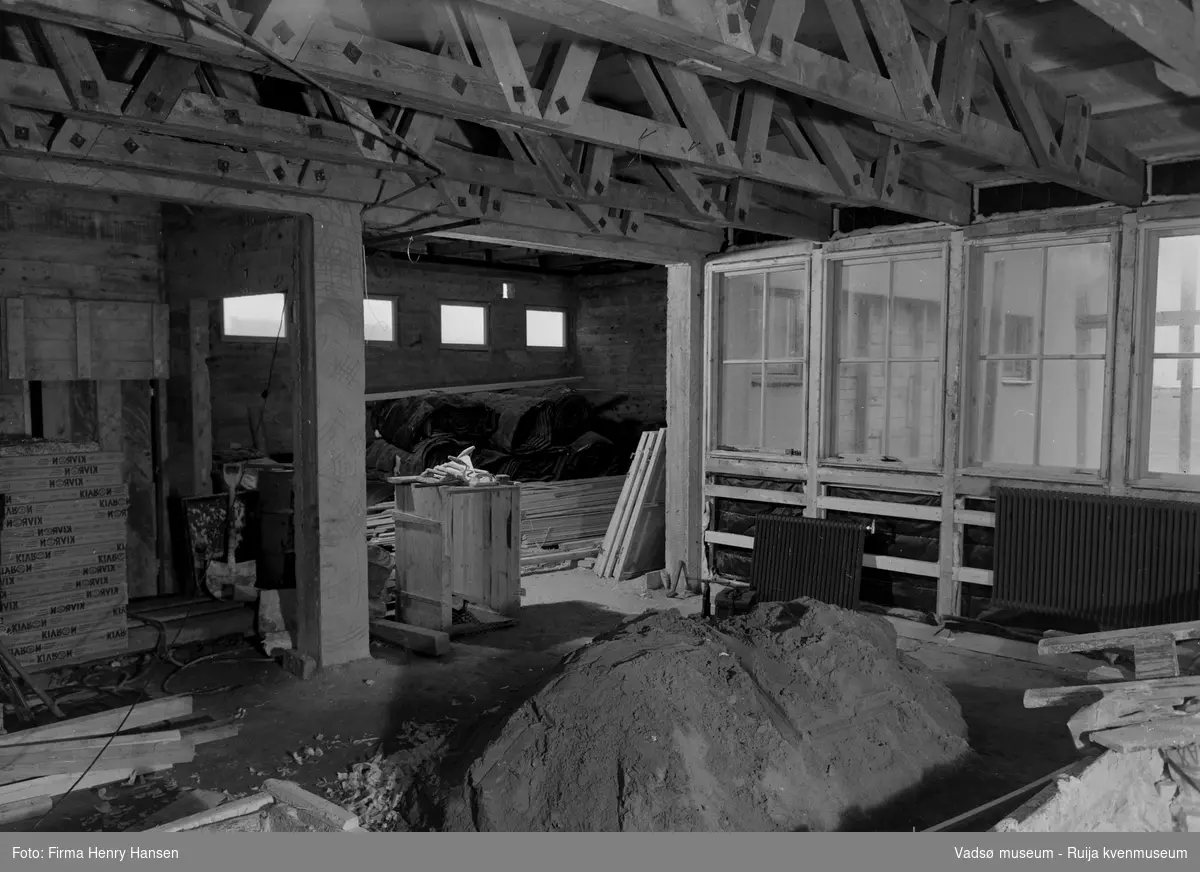 Vadsø tollbod - interiør - under bygging i 1952