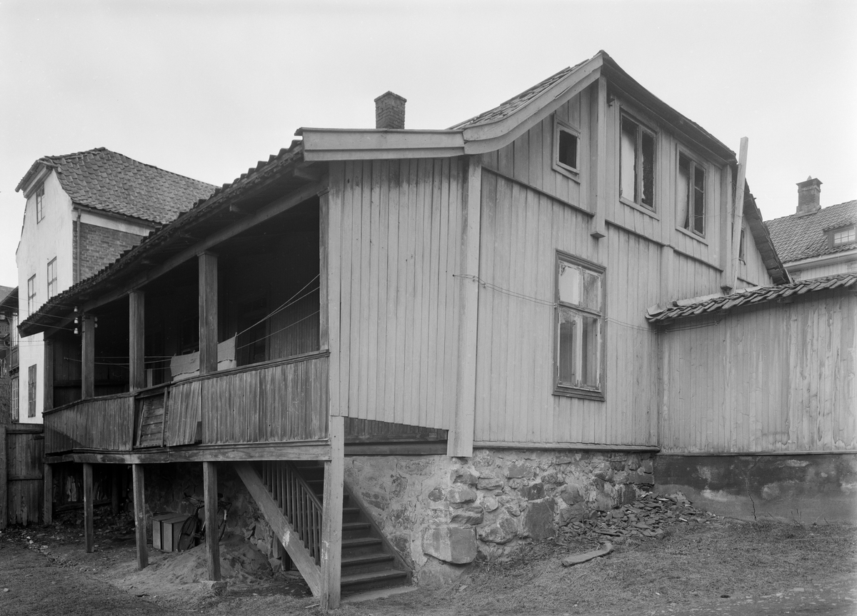 Lillehammer kommune. Eksteriør fra fra bakgården til Salvesengården, Lillehammer, Storgata 54