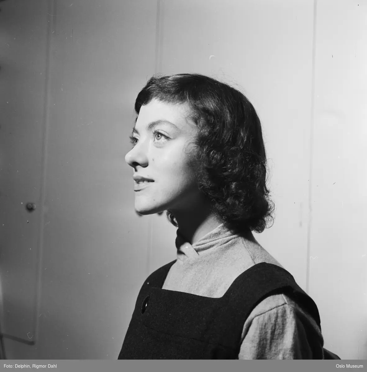portrett, kvinne, skuespiller, brystbilde, rollebilde, "Anne Frank" på Folketeatret