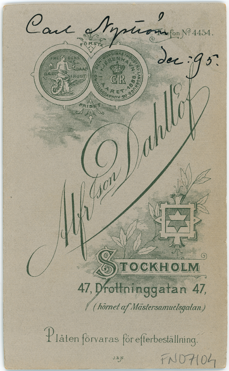 Visitkortsfotografi - Carl Nyström i uniform, Stockholm 1895