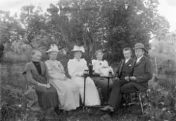 Ringsaker, gruppe 6, fra venstre: Julie Skappel ? (1833-1909
