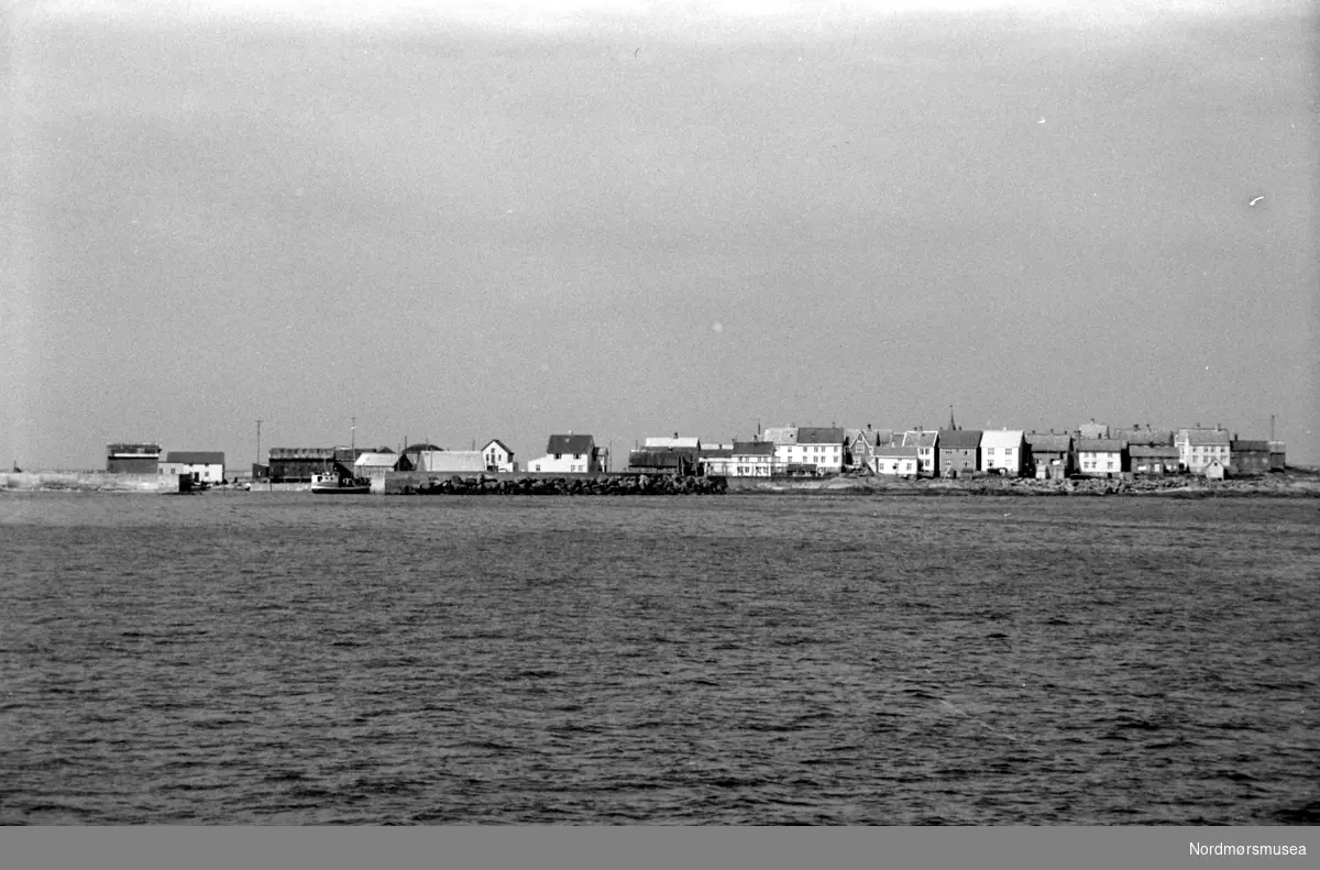 Foto fra Grip, Kristiansund kommune. Datering er august 1966. Fra Romsdalspostens arkiv.