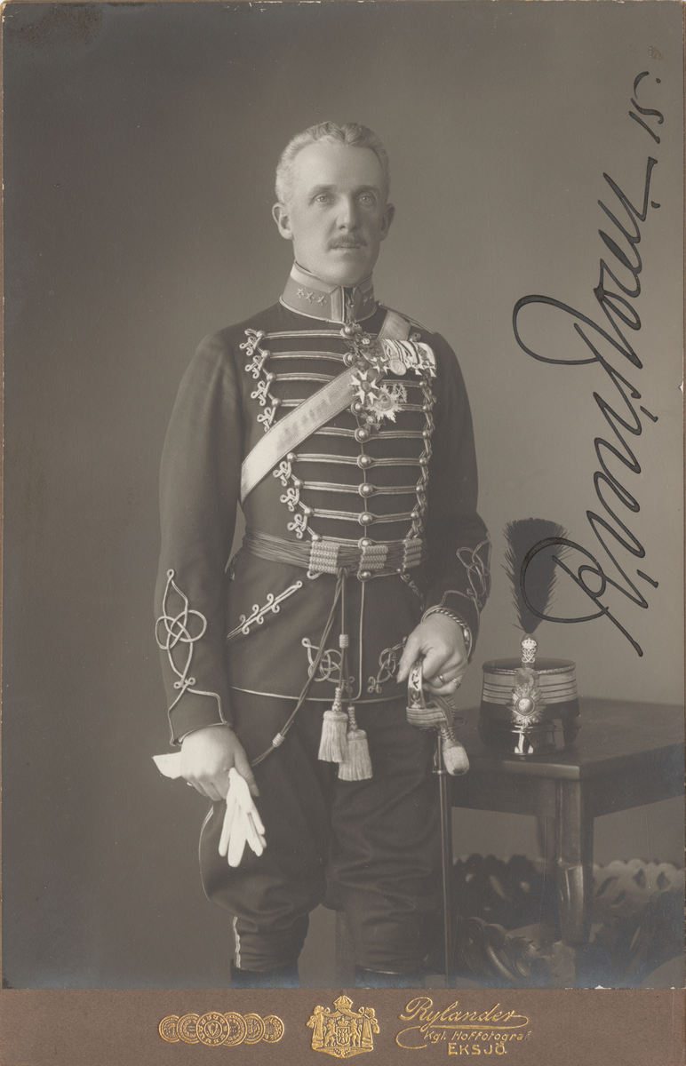Porträtt av Reinhold von Rosen, överste och chef för Smålands husarregemente.