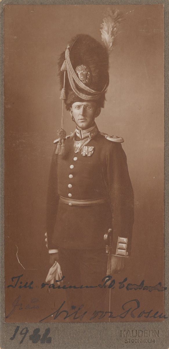 Porträtt av Nils von Rosen, kapten vid Svea livgarde.