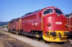 To diesellokomotiver type Di 3, Di 3 633 og Di 3 603, på Mo 