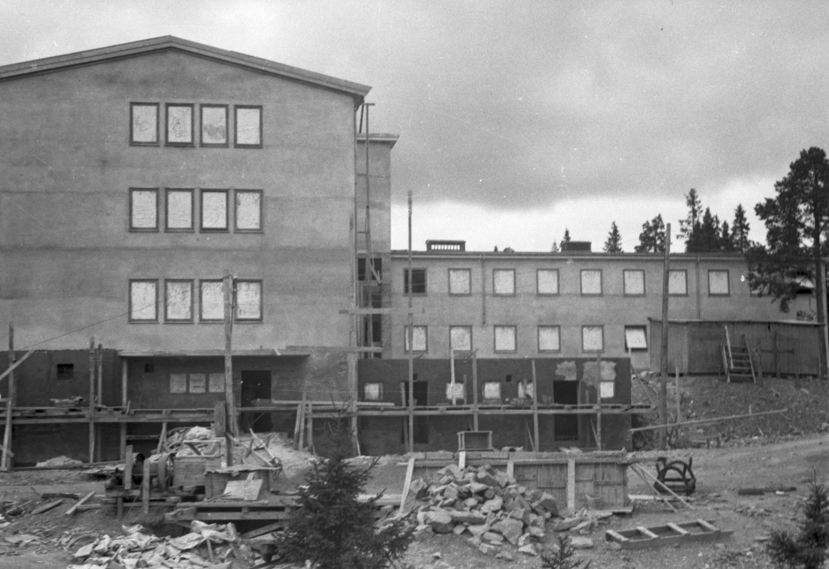 Eksteriør av Haukåsen sykehus under bygging.