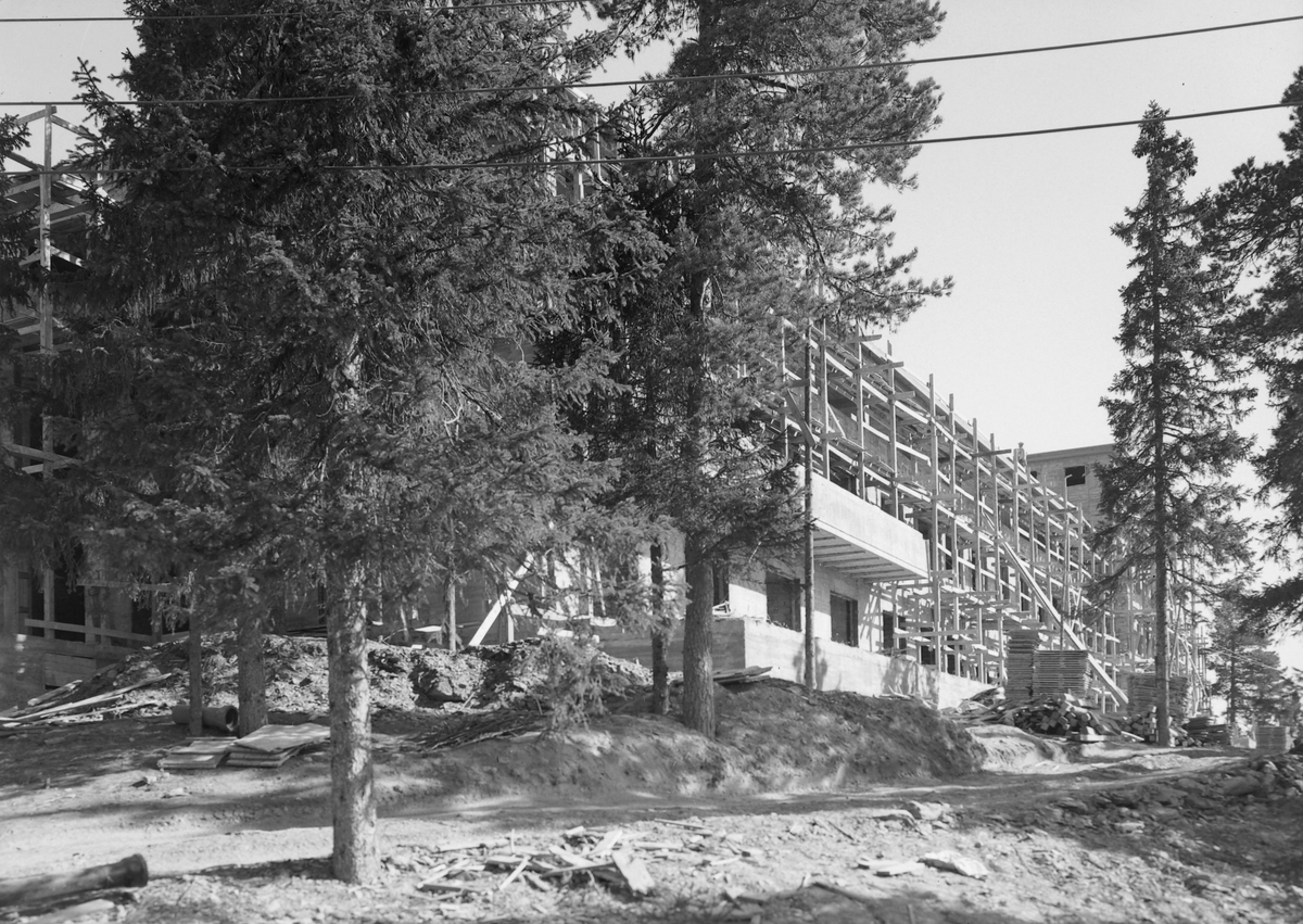 Haukåsen sykehus under bygging.