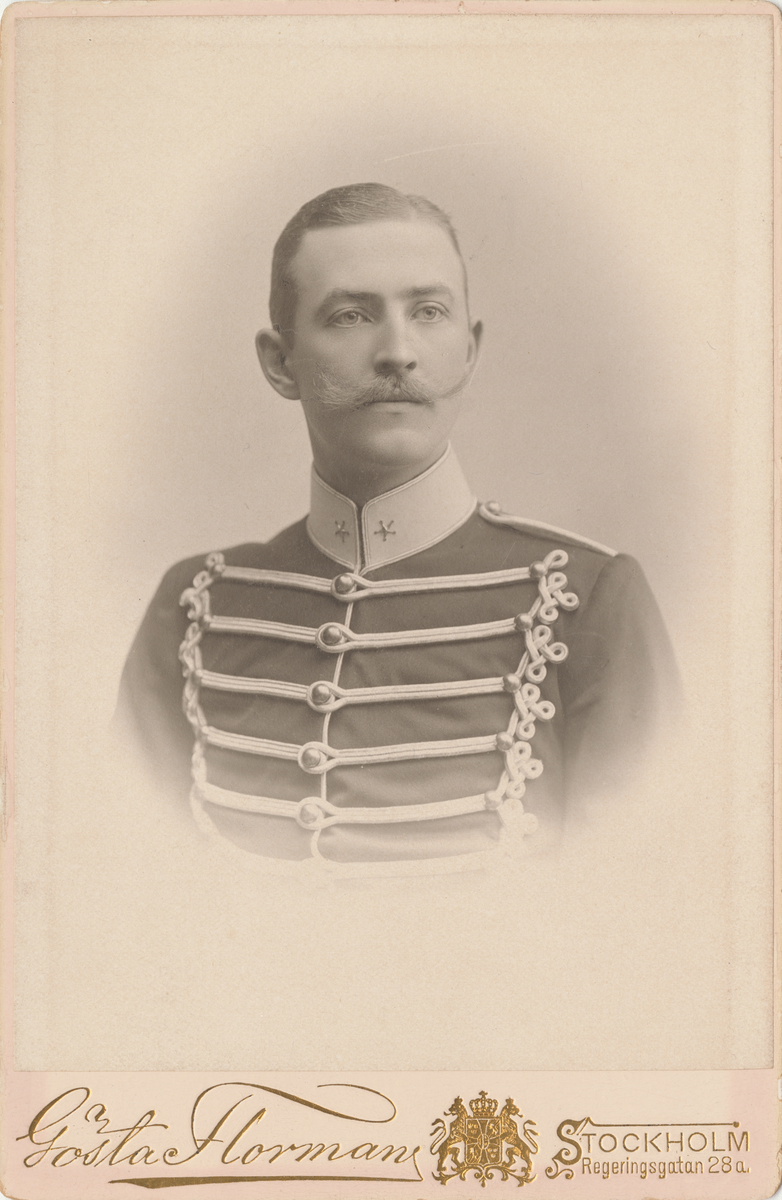 Porträtt av Otto Silfverschiöld, underlöjtnant vid Livregementets husarer.
