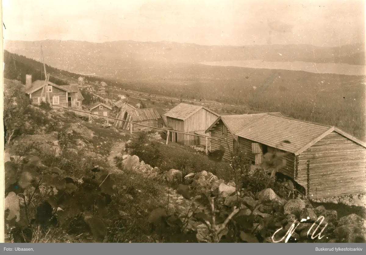 Veslegarden i Tunhovd
Tunhovdgrend ca. 1910.
Bildet tatt fra no. Lislegård med utsikt mot Sønstegård.
Tunhovdfjorden i gammel vannstand.