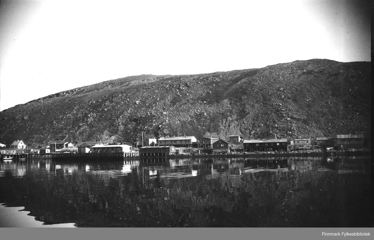 Havøysund ca. 1949 med dampskipskaia.