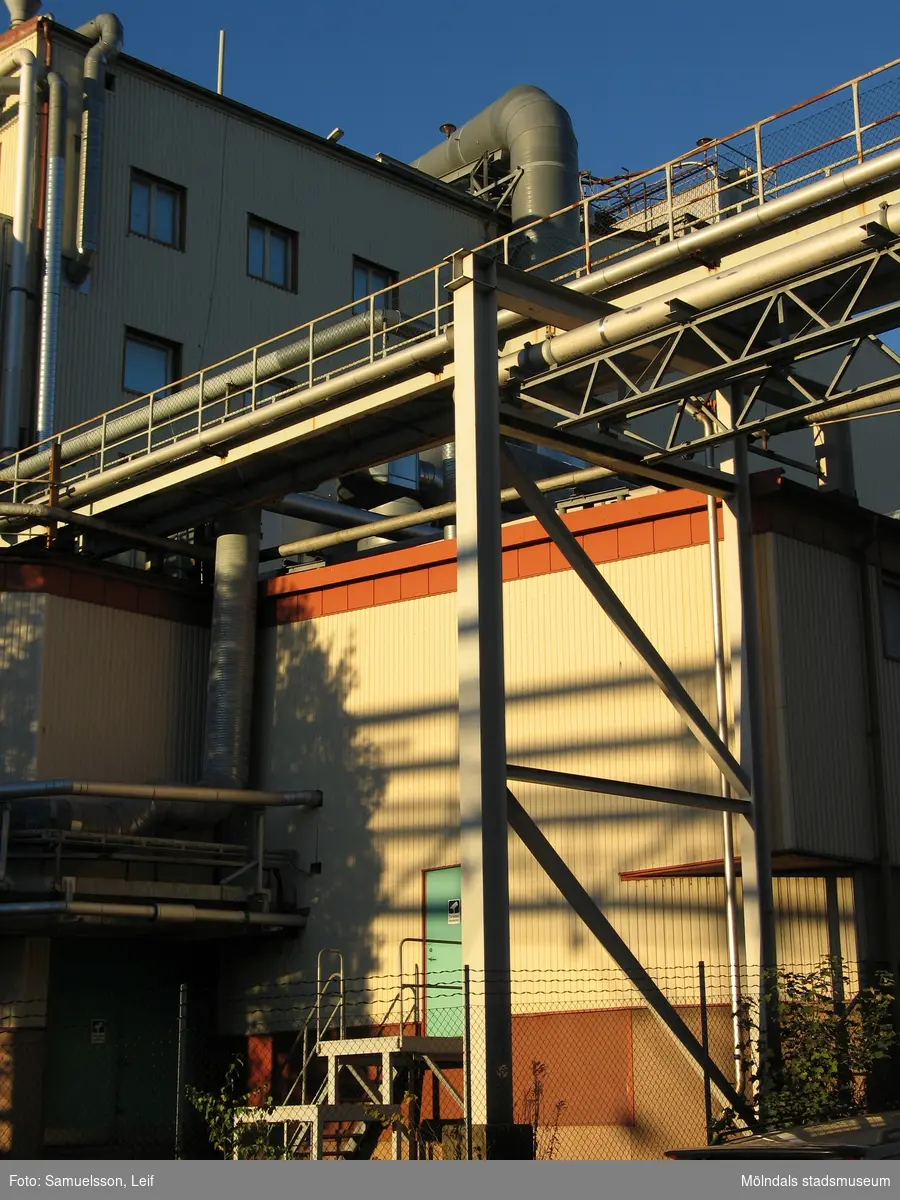 Industribyggnader vid Soabs industrianläggning i Mölndals Kvarnby, år 2007.  Anläggningen användes vid fototillfället av Hexion Speciality Chemicals Sweden AB.