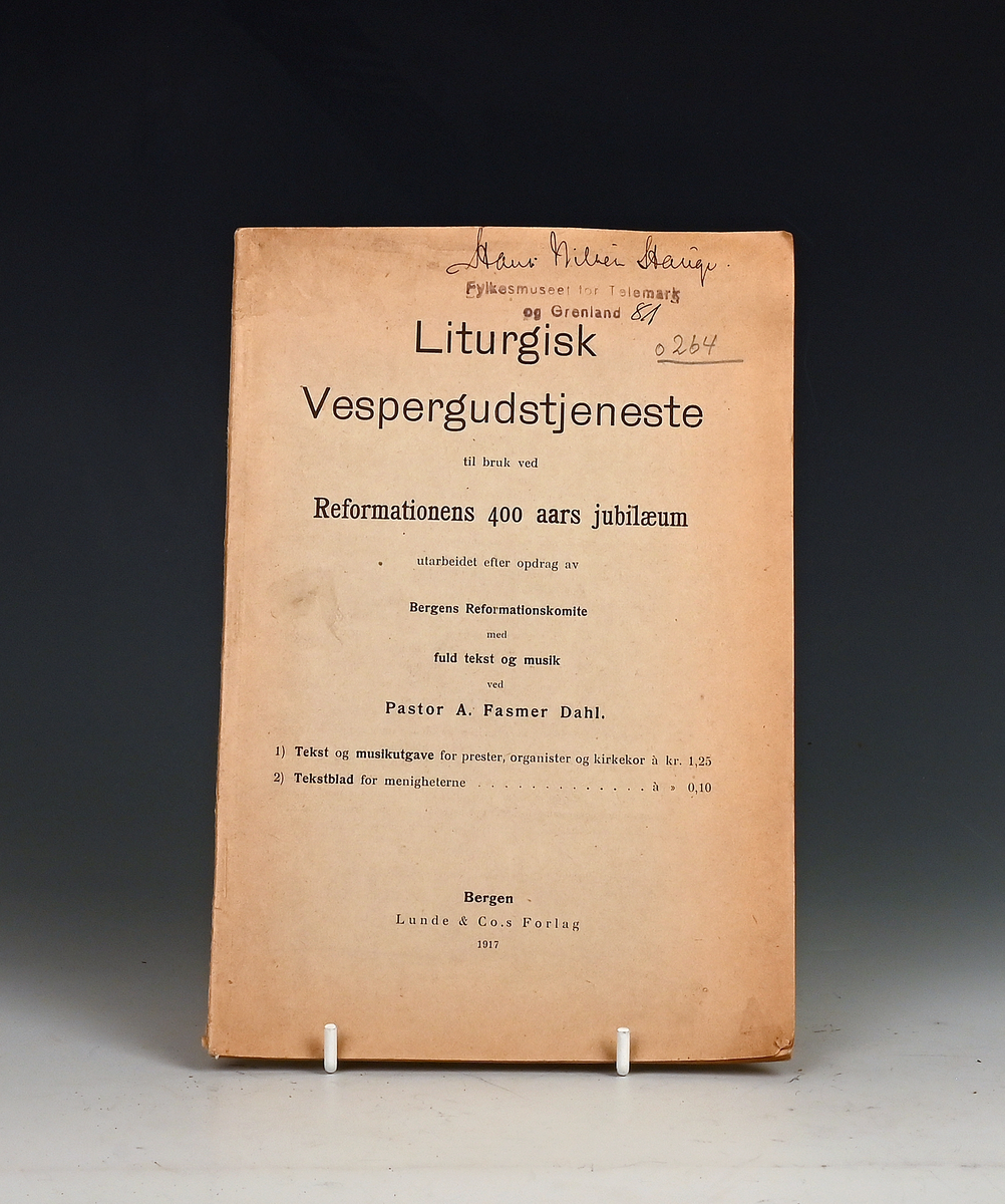 Dahl, Fasmer A. Liturgisk vespergudstjeneste til bruk ved reformationens 400-års Jubileum, Bergen 1817.