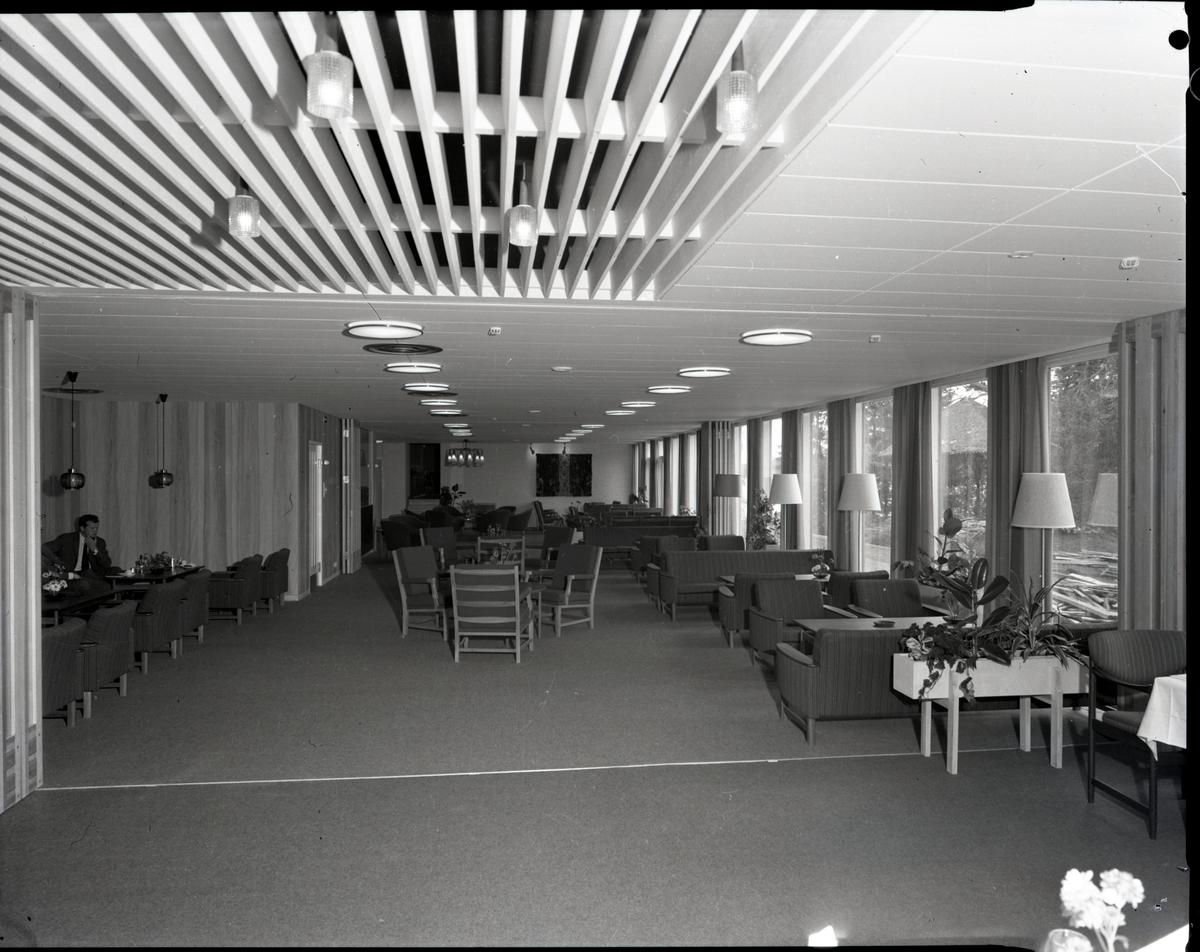 Interiør/eksteriørbilder fra Fagernes Hotell, 1966.