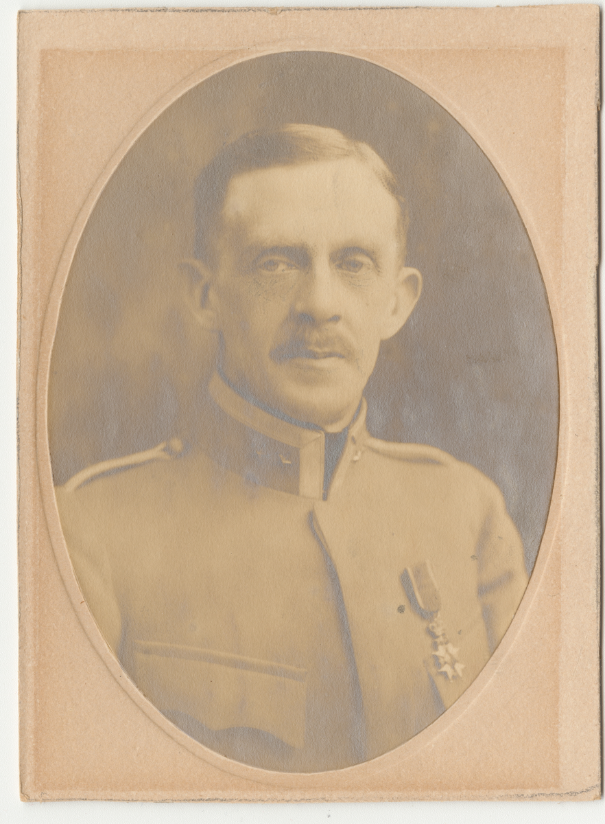 Porträtt av överstelöjtnant Carl Wachtmeister.