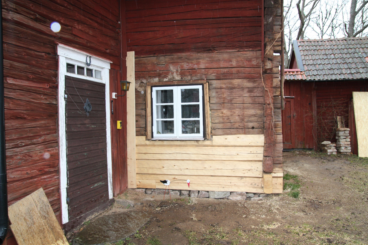 Restaurering av uthus och bostadshus, f.d soldatstuga, Klinten, Målsta 8:1, Bälinge socken, Uppland 2012