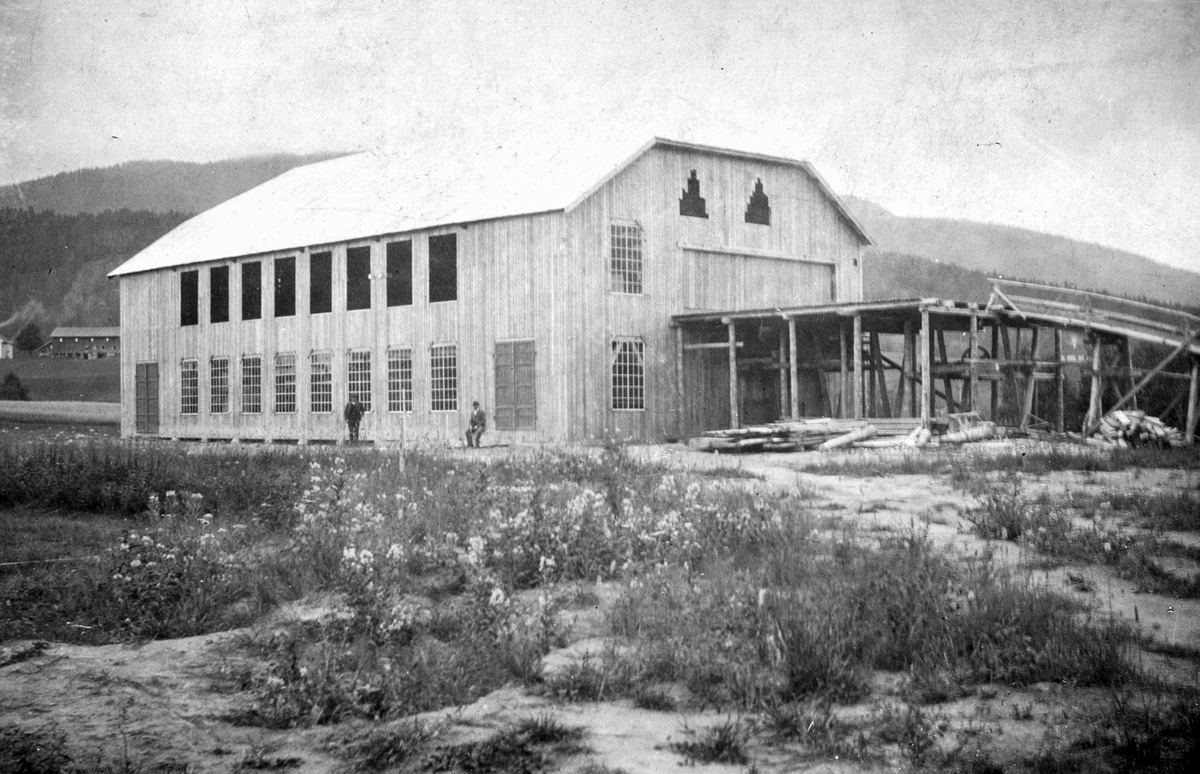Saga med høvleri og kasseproduksjon som Vittingfoss Bruk bygde i 1910.