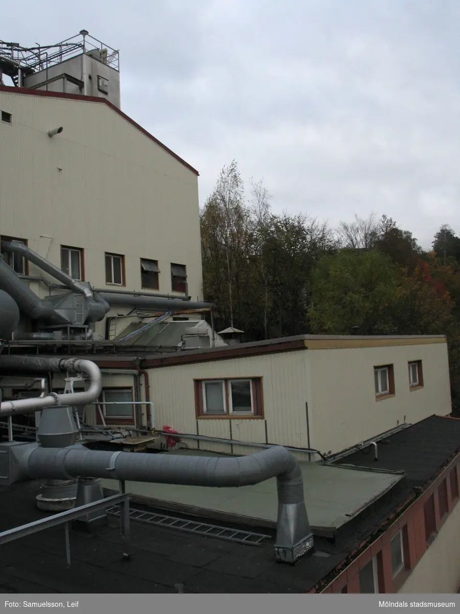 Byggnader vid Soabs industrianläggning i Mölndals Kvarnby, år 2007. Anläggningen användes vid fototillfället av Hexion Speciality Chemicals Sweden AB.