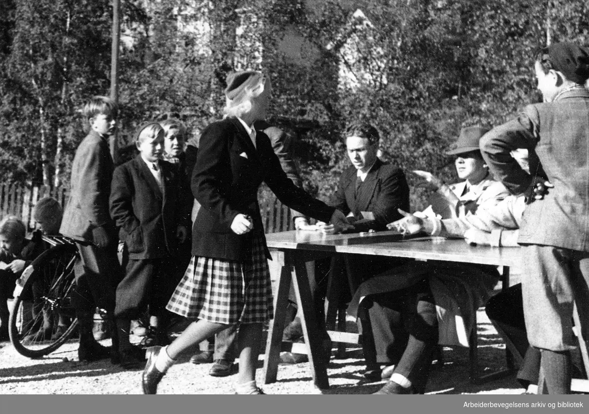 Fredsmarsj, Nordstrand,.høsten 1945.